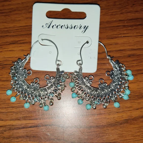 NWT-UPC 3 Pair of Bohemian/Western Earrings - Picture 3 of 4